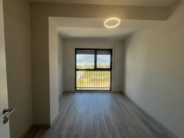 Tirane, shitet apartament 1+1+Ballkon Kati 5, 70 m² (Bulevardi i Ri)