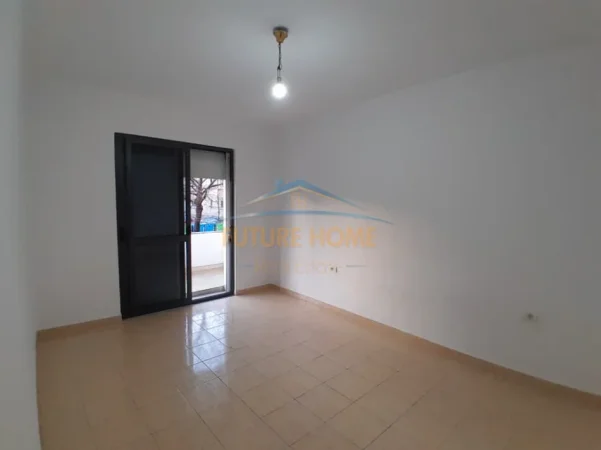 Tirane, shitet apartament 2+1+Ballkon Kati 1, 56 m² 167.000 € (Brryli)