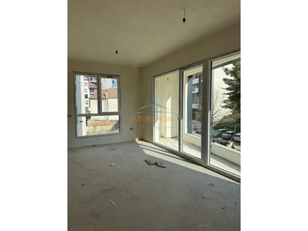 Tirane, shitet apartament 2+1 Kati 1, 104 m² 239.300 € (Prane Fushës së Alidemit)