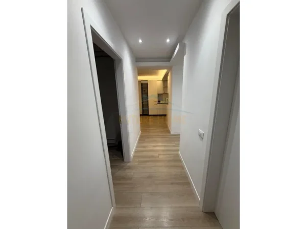 Tirane, jepet me qera apartament 2+1 Kati 2, 141 m² 1.200 € (Rezidenca "Kodra e Diellit")