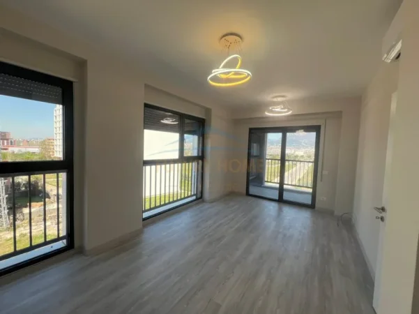 Tirane, jepet me qera apartament 1+1 Kati 5, 70 m² 500 € (Bulevardi i Ri)