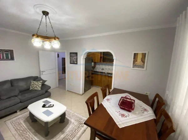 Tirane, shitet apartament 1+1+Ballkon Kati 4, 59 m² 130.000 € (Parku)