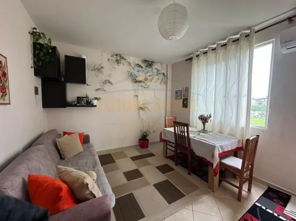 Tirane, jepet me qera apartament 2+1+Ballkon Kati 7, 66 m² 420 € (Unaza e Re)