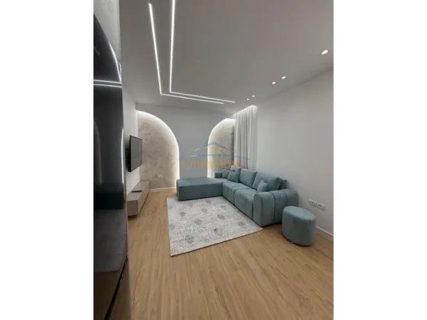 Tirane, shitet apartament 1+1+Ballkon Kati 5, 51 m² 111.000 € (Unaza e Re)