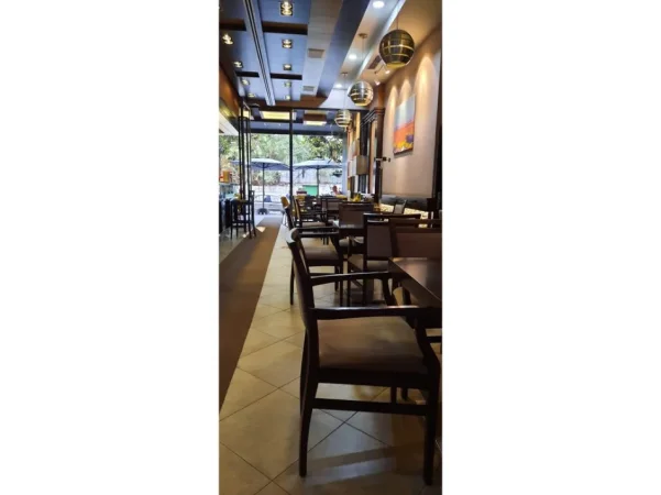 Tirane, shitet ambjent biznesi Kati 0, 128 m² 350.000 € (Rruga e Barrikadave)