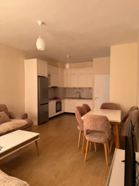 Tirane, jepet me qera apartament 1+1 Kati 4, 70 m² 450 € (Urban Gate ne Astir)