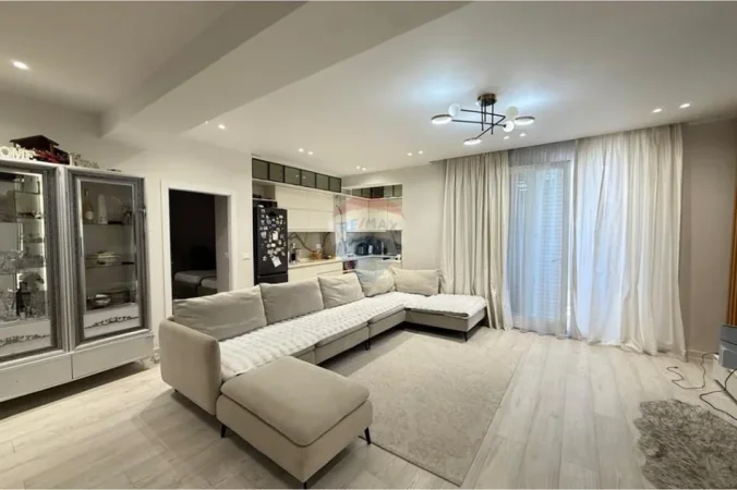 Tirane, shitet apartament 2+1 , 125 m² 370.000 € (Stadiumi Dinamo)