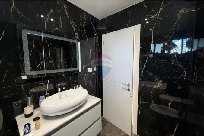 Tirane, shitet apartament 2+1 , 125 m² 370.000 € (Stadiumi Dinamo)