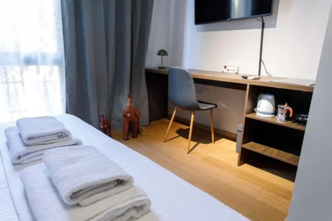 Tirane, oferte Dhoma me Qera Ditore