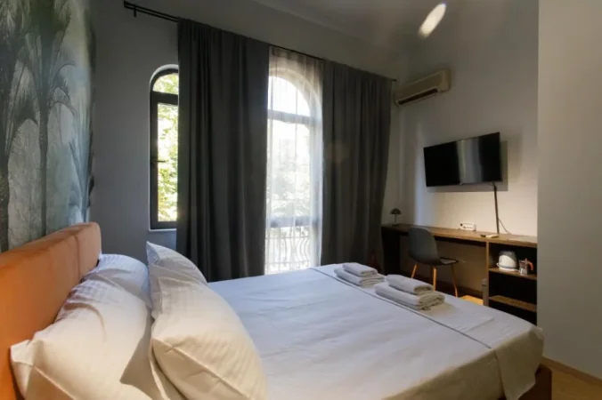 Tirane, oferte Dhoma me Qera Ditore