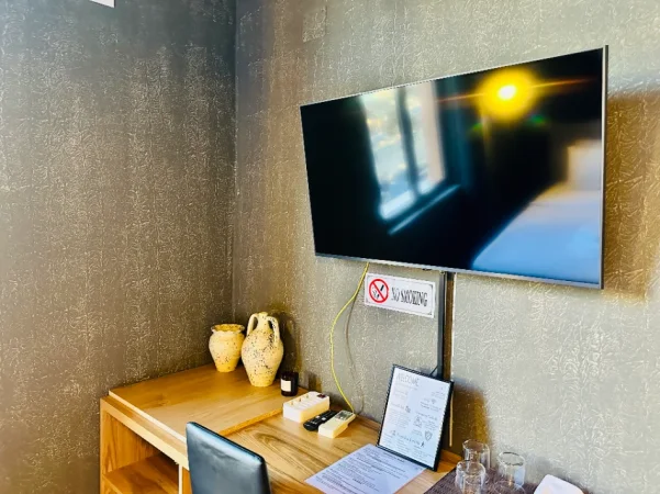 Tirane, ofroj Dhoma me Qera Ditore