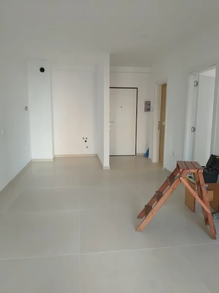 Tirane, jepet me qera zyre Kati 3, 66 m² 550 € (KONGRESI I MANASTIRIT)