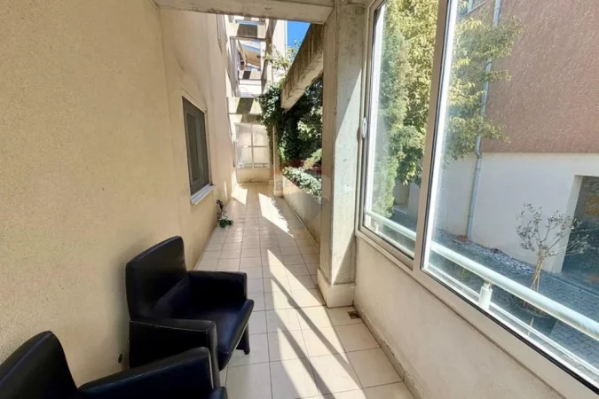 Tirane, jepet me qera apartament 2+1+Ballkon , 100 m² 800 € (Touch of the Sun)