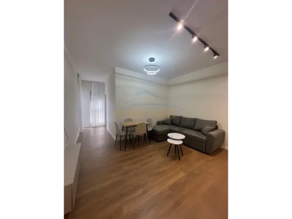 Tirane, shitet apartament 1+1 Kati 2, 48 m² 129.000 € (Kompleksi Colombo,Oxhaku)