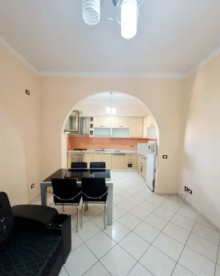 Kavaje, jepet me qera shtepi 2+1+Aneks+Ballkon Kati 2, 150 m² 312 € (Kavaje)