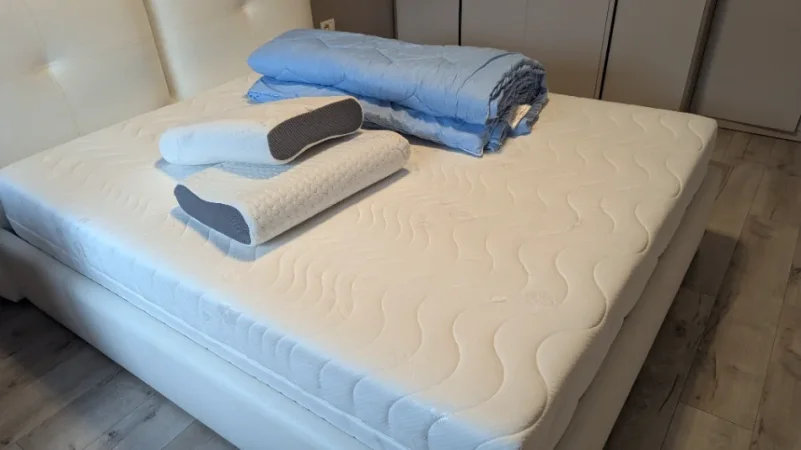 Tirane, shes Dyshek dopio +Jorgan+2 jasteke 79 €