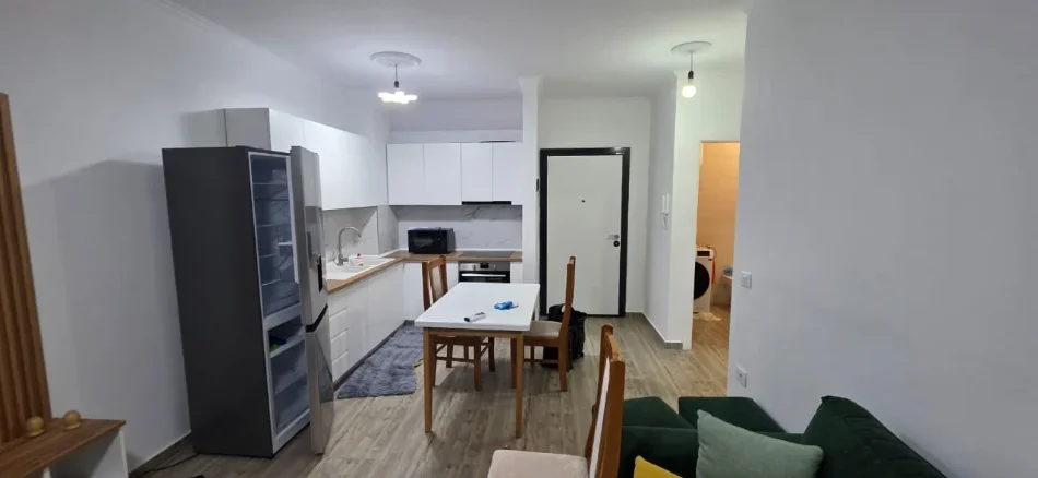 Tirane, jepet me qera apartament 1+1 Kati 5, 72 m² 500 € (Golden Park 1)