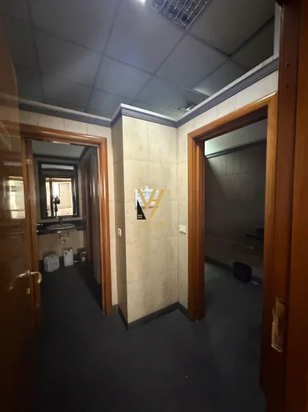 Tirane, jepet me qera zyre Kati 0, 420 m² 7.000 € (RRUGA E ELBASANIT)