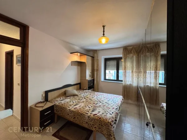 Tirane, jepet me qera apartament 1+1 Kati 3, 550 € 