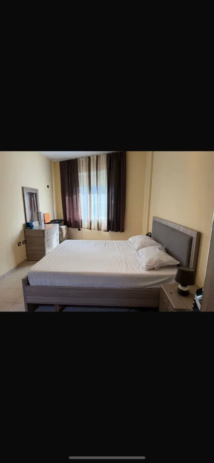 Tirane, jepet me qera apartament 2+1 Kati 5, 96 m² 550 € (Liqeni i Thate)