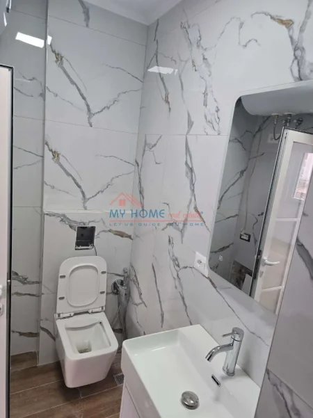 Tirane, shitet apartament 1+1+Ballkon Kati 4, 40 m² 122.000 € (Shkolla e Kuqe)