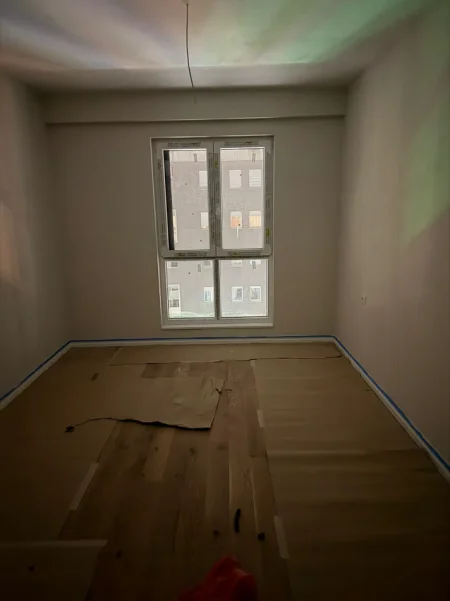 Tirane, jepet me qera zyre Kati 5, 98 m² 1.000 € (KOMUNA E PARISIT)