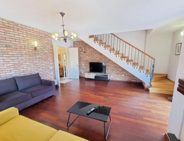 Tirane, jepet me qera apartament duplex Dublex Kati 6, 275 m² 1.500 € 