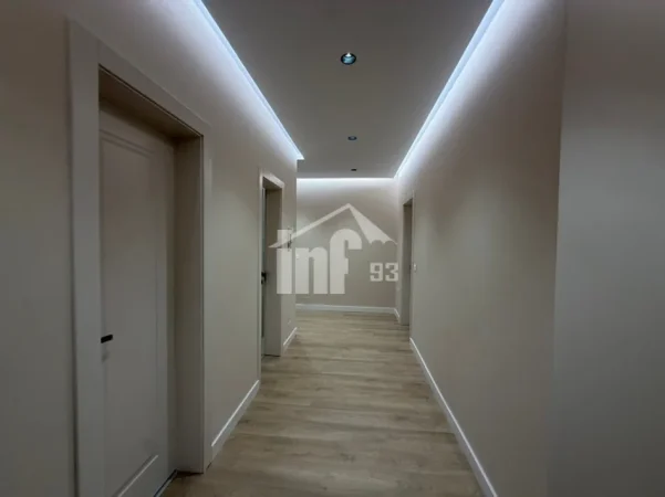 Tirane, jepet me qera ambjent biznesi Kati 2, 131 m² 2.350 € (PËRBALLË COIN, PRANË RTSH)