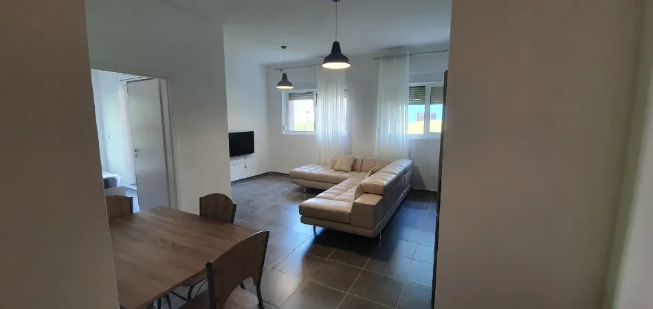 Tirane, jepet me qera apartament 2+1 Kati 0, 82 m² 50000 leke (Kompleksi Mangalem)