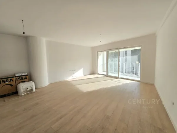 JAPIM ME QIRA APARTAMENT 2+1+2+POST PARKIMI PRANE AIR ALBANIA STADIUM !! 1.800 € (Prane Air Albania)