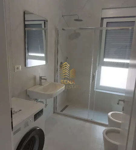 Tirane, jepet me qera apartament 2+1+Ballkon Kati 4, 77 m² 500 € (Ali Demi, Rezidenca Kadiu)
