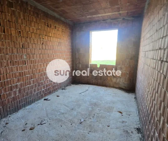 Shkoder, shitet Vile Kati 1, 6.500 m² 160.000 € (SHKODER-VELIPOJE)