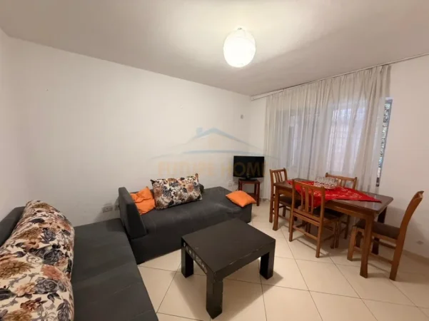 Tirane, jepet me qera apartament 1+1 Kati 1, 60 m² 330 € (Nisharaku,)