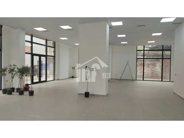 Tirane, shitet ambjent biznesi Kati 0, 418 m² 1.430.000 € (RRUGA E “BARRIKADAVE”, PRANË GJIMNAZIT “SAMI FRASHËRI”)