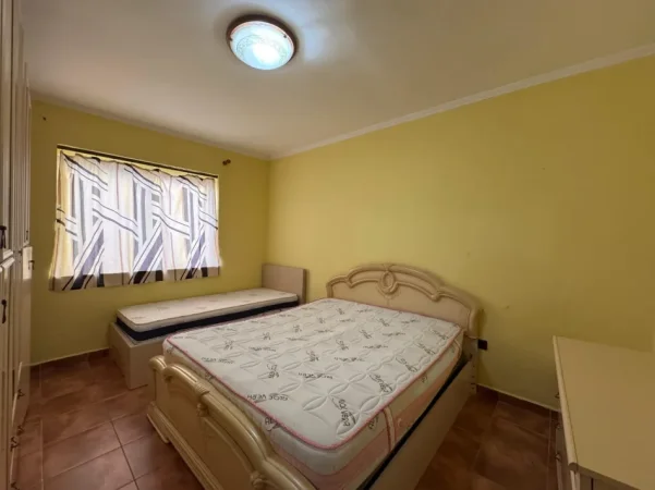 Tirane, jepet me qera apartament 1+1+Ballkon Kati 5, 60 m² 500 € (Komuna e Parisit)