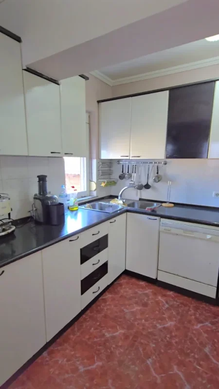 Tirane, shitet apartament 2+1 Kati 5, 103 m² 249.000 € (Myslym Shyri)