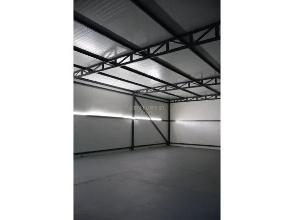 Tirane, jepet me qera ambjent biznesi Kati 0, 400 m² 1.000 € (Kashar)