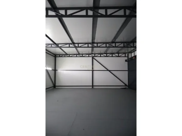 Tirane, jepet me qera ambjent biznesi Kati 0, 400 m² 1.000 € (Kashar)