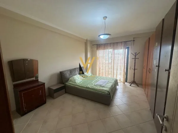 Tirane, jepet me qera apartament 1+1+Ballkon Kati 3, 85 m² 570 € (KODRA E DIELLIT)