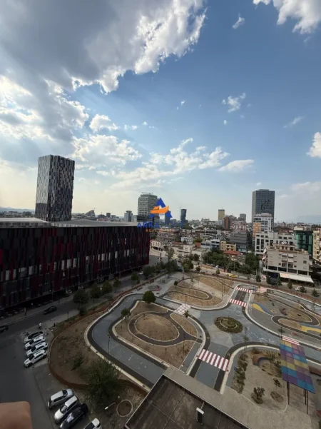 Tirane, shitet apartament 2+1+Ballkon Kati 21, 127 m² 609.600 € 