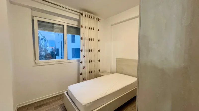 Jepet me Qera: 2+1 Liqeni i Thate (FZ Construction) - Kati 3 - 60,000 Leke/muaj - Sp.80m² || Ne nje nga zonat me te preferuara te Tiranes