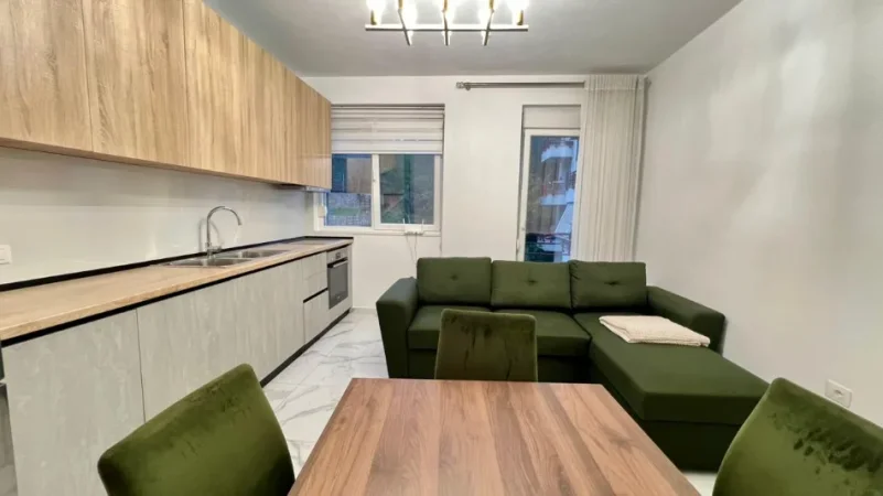 Jepet me Qera: 2+1 Liqeni i Thate (FZ Construction) - Kati 3 - 60,000 Leke/muaj - Sp.80m² || Ne nje nga zonat me te preferuara te Tiranes