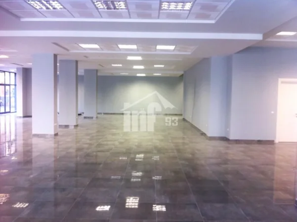 Tirane, jepet me qera zyre Kati 0, 412 m² 5.000 € (RRUGA E “DIBRËS”, TE SELVIA)