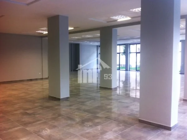 Tirane, jepet me qera zyre Kati 0, 412 m² 5.000 € (RRUGA E “DIBRËS”, TE SELVIA)