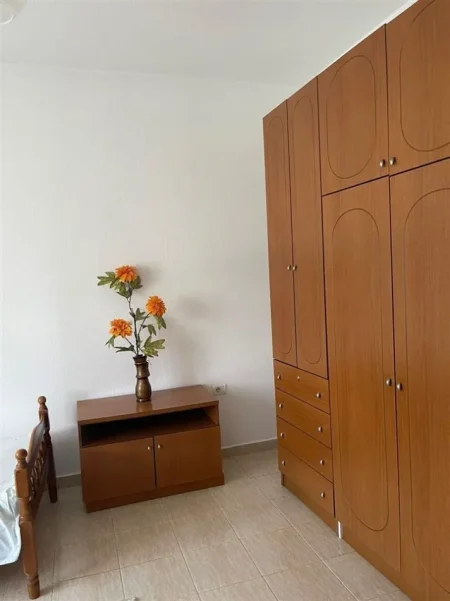 Tirane, jepet me qera Vile 2+1+Ballkon Kati 2, 100 m² 400 € (Astir/Rr.Zografet)