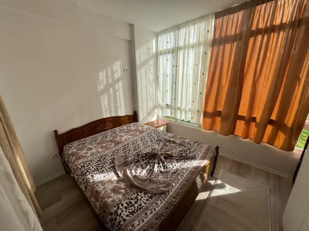 Tirane, jepet me qera apartament 1+1 Kati 4, 52 m² 350 € (sokrat miho)