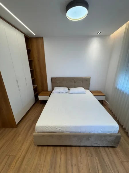 Me Qera: 1+1📍Brenda Kompleksit Delijorgj - 65,000 Leke/muaj - S.65m² - Kati.9 || Nje nga komplekset me te preferuara te Tiranes✨️