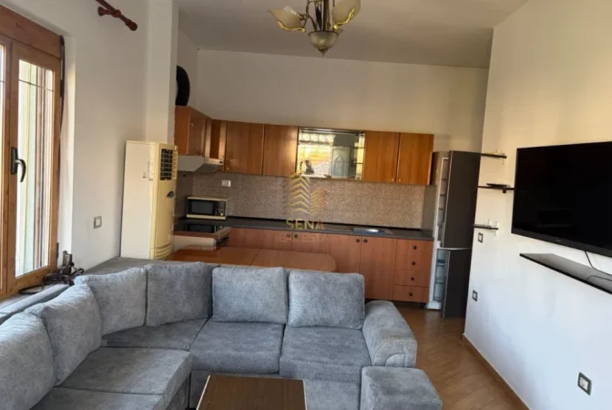 Tirane, jepet me qera apartament 2+1+Ballkon Kati 2, 90 m² 500 € (Don Bosko)