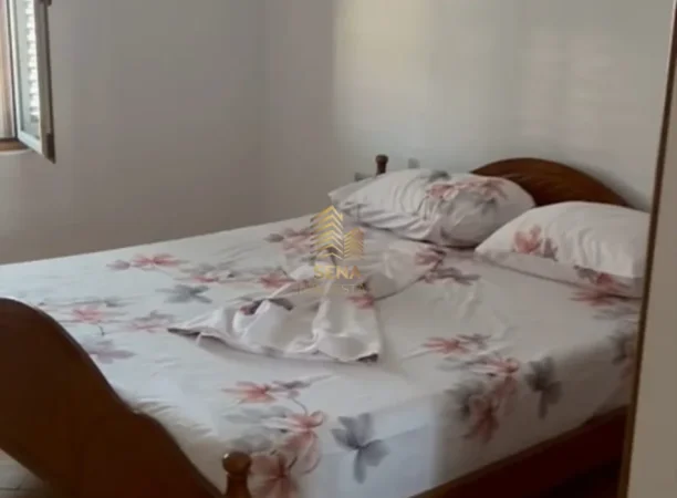 Tirane, jepet me qera apartament 2+1+Ballkon Kati 2, 90 m² 500 € (Don Bosko)