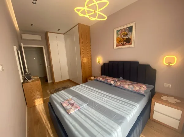 Tirane, jepet me qera apartament 1+1+Ballkon , 65 000 Leke (21 Dhjetori)
